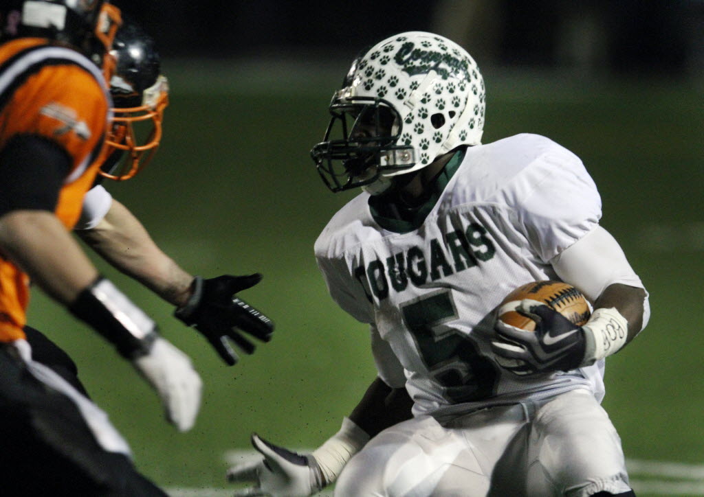 Richie Sanders' 275 yards, three TDs help Lake Catholic get past